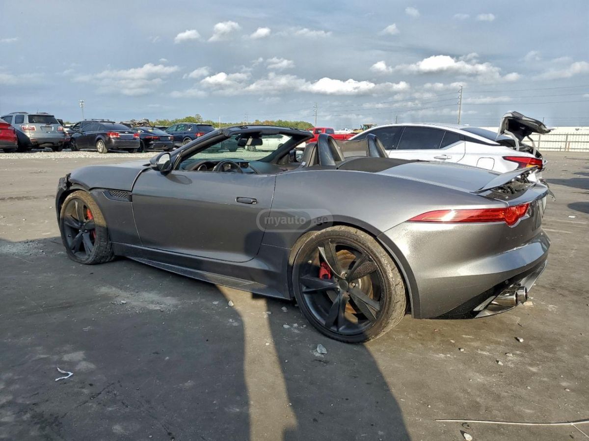 Jaguar F-TYPE 2016 — photo 2