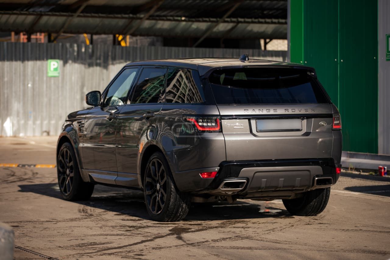 Land Rover Range Rover Sport 2018 — photo 2
