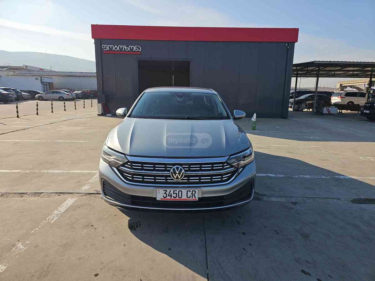 Volkswagen Jetta 2022 — photo 2