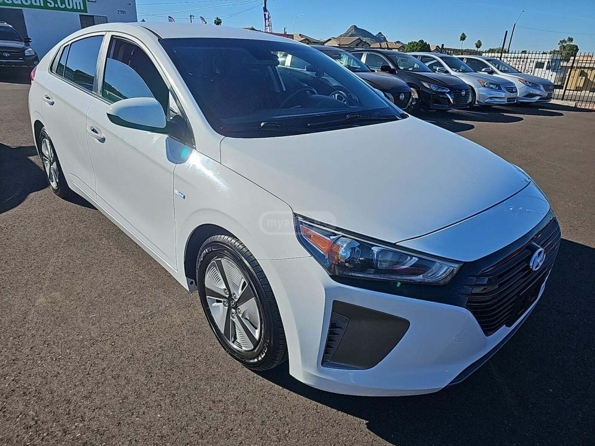 Hyundai Ioniq 2019 — photo 2