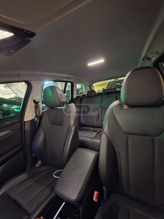BMW X3 2021 — photo 2