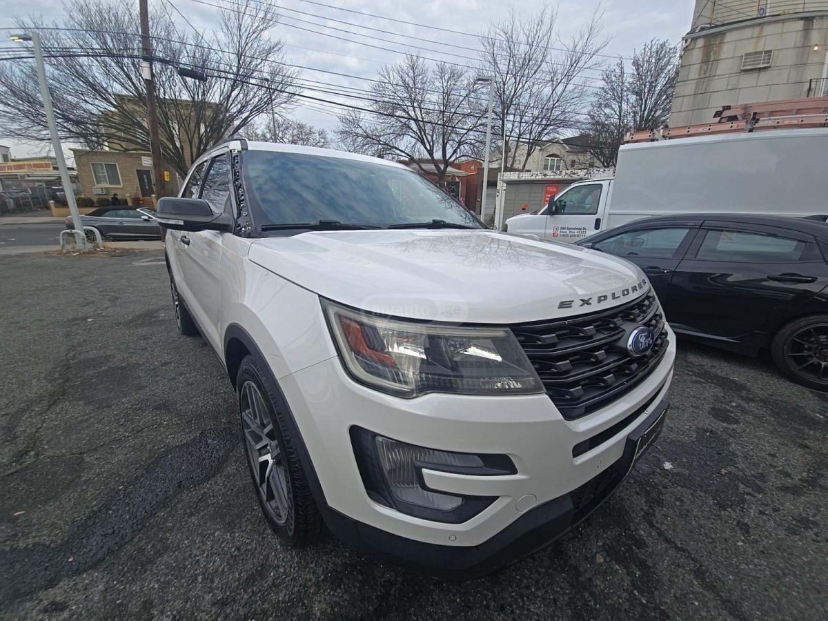 Ford Explorer 2016 — photo 2
