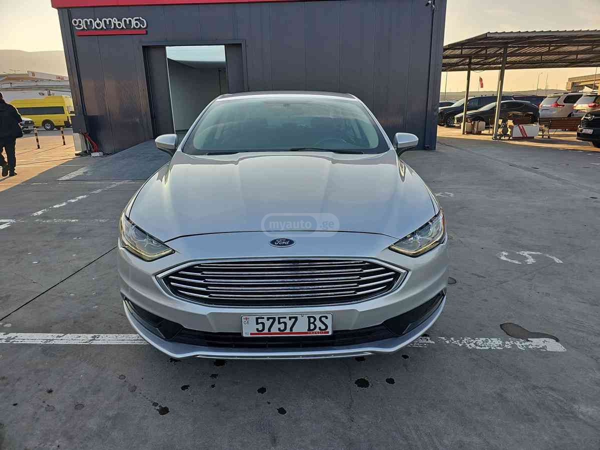 Ford Fusion 2017 — photo 2
