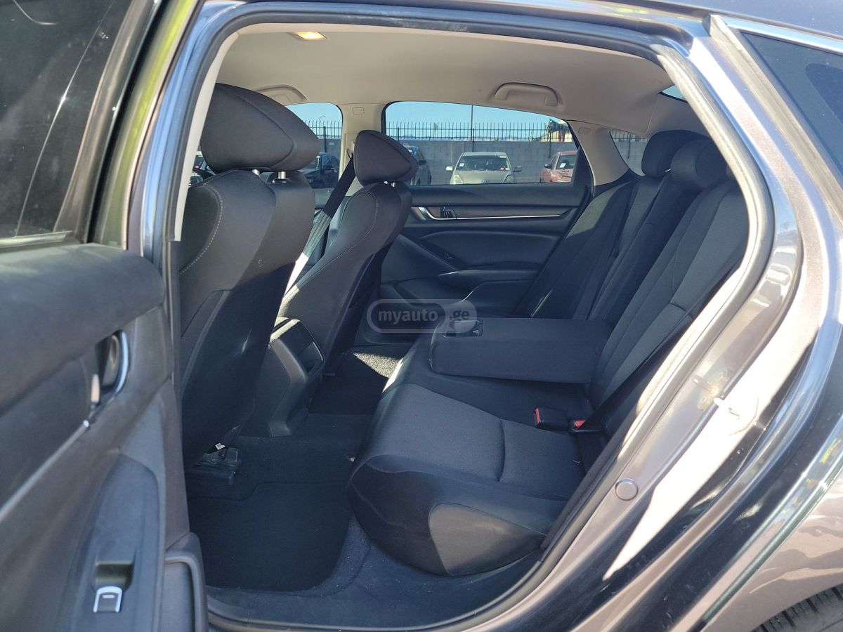 Honda Accord 2020 — photo 2