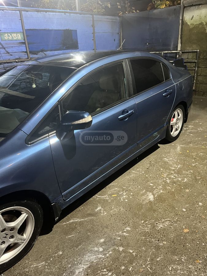 Honda Civic 2010 — photo 2