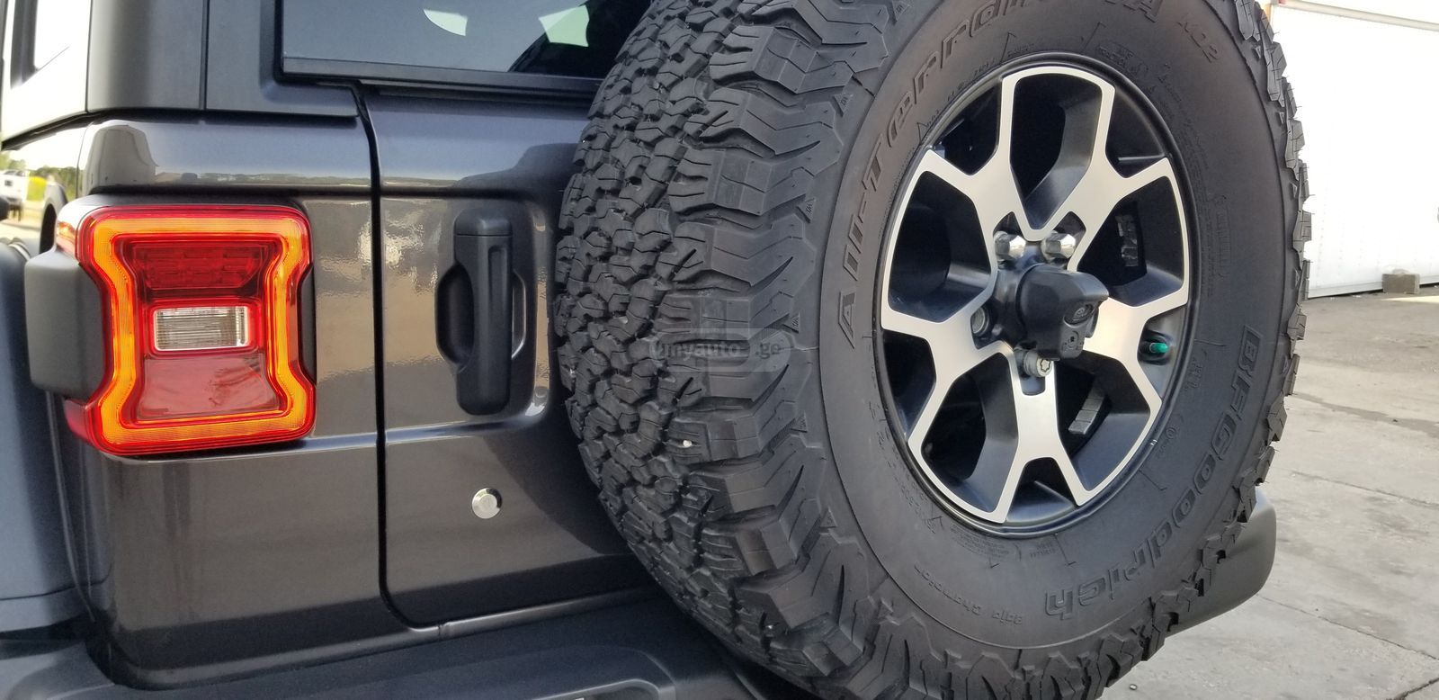 Jeep Wrangler 2018 — photo 2