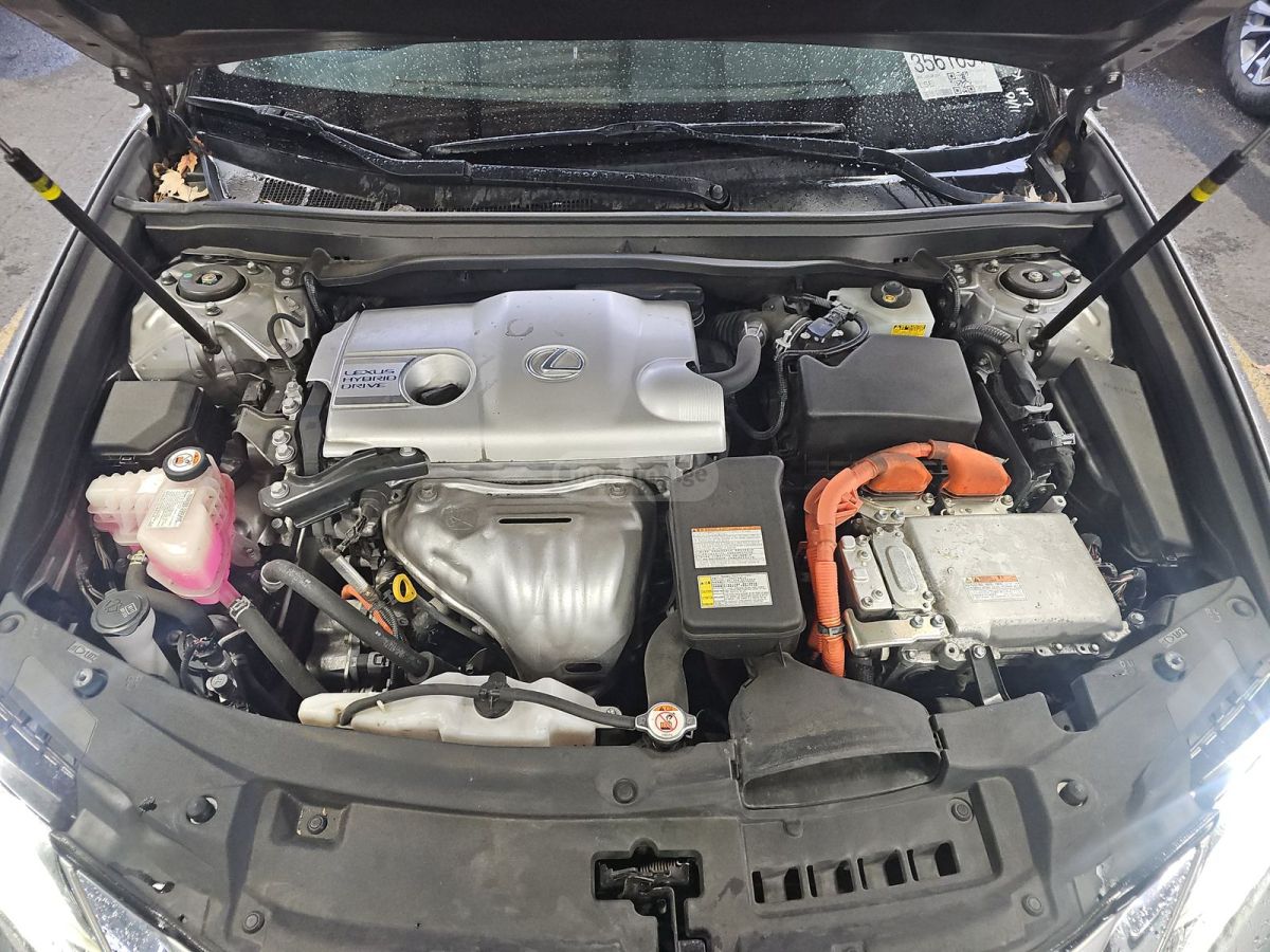 Lexus ES 300 2017 — photo 2