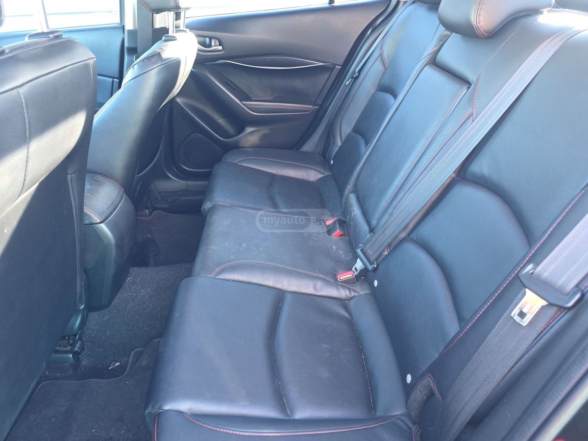 Mazda Mazda3 2015 — photo 2