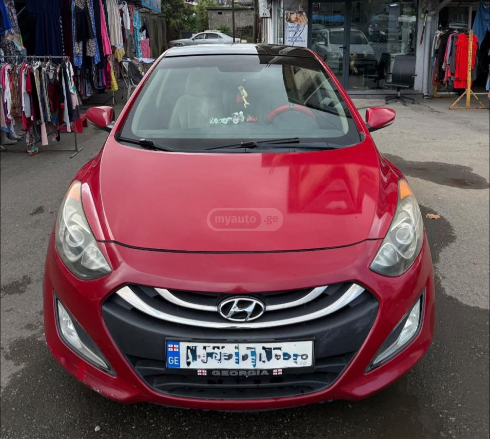 Hyundai Elantra GT 2013 — photo 2