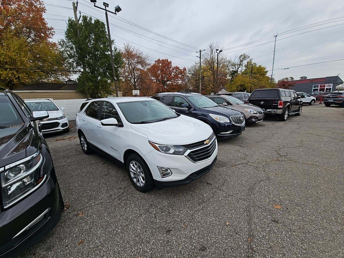 Chevrolet Equinox 2021 — photo 2