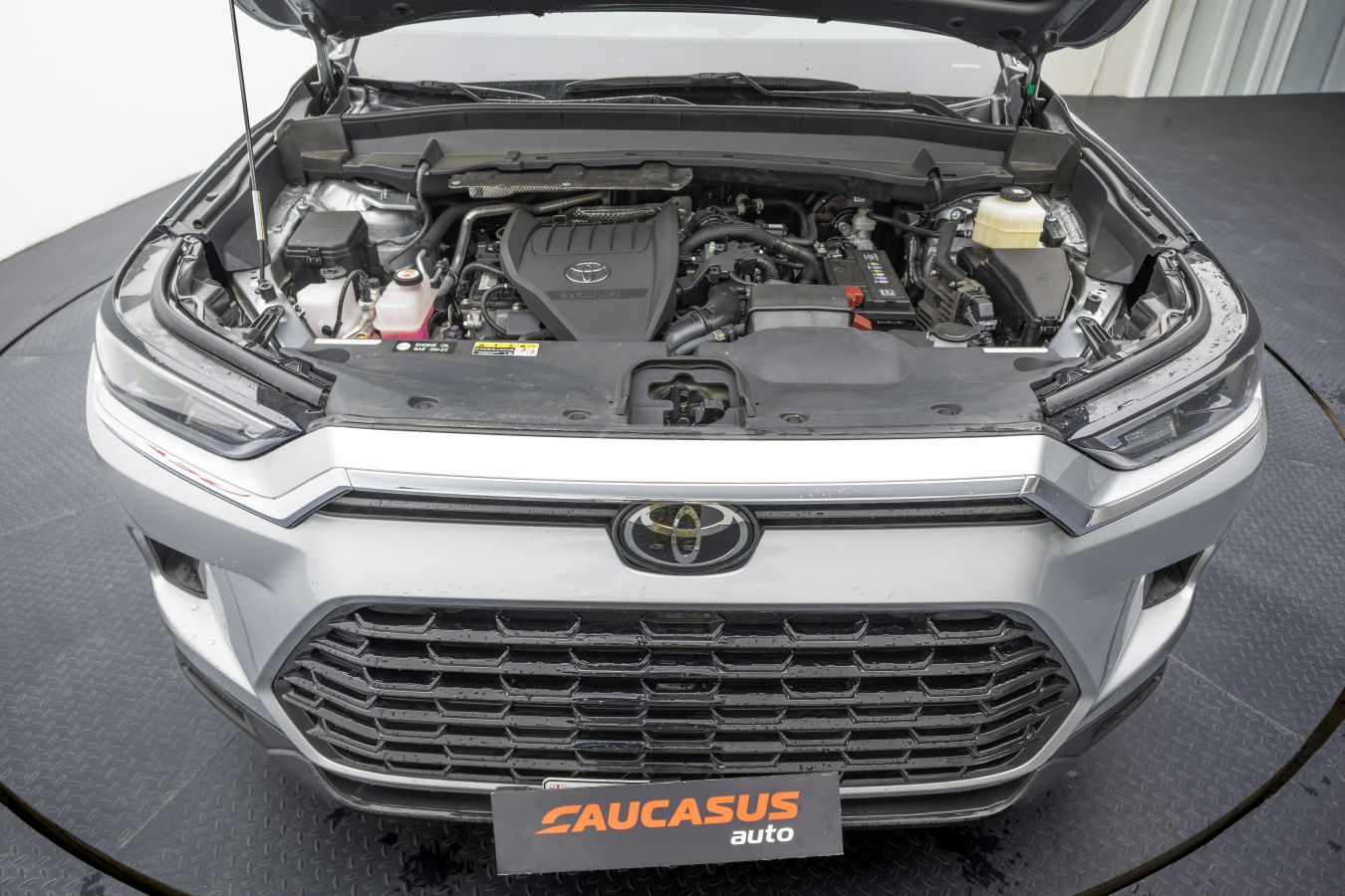 Toyota Grand Highlander 2024 — photo 2