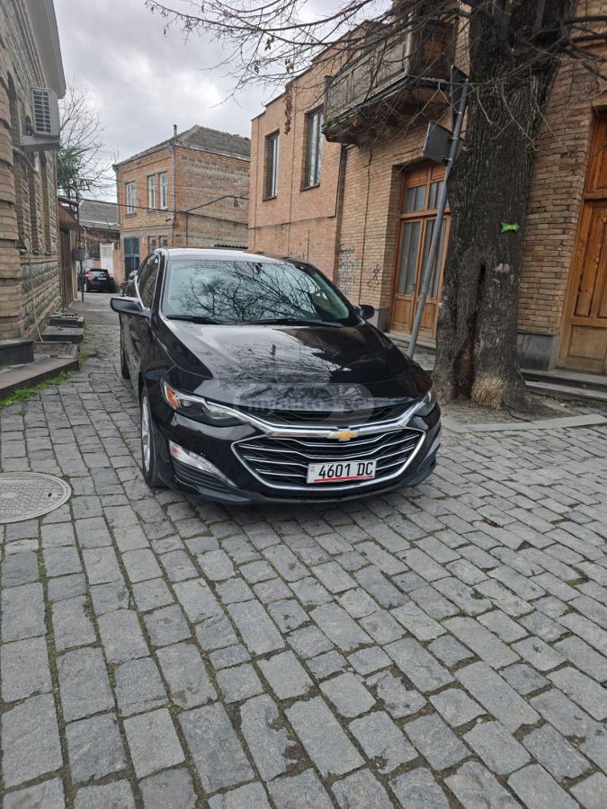 Chevrolet Malibu 2022 — photo 2