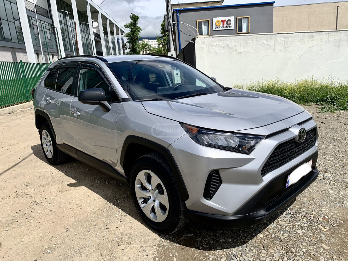 Toyota RAV4 2020 — photo 2
