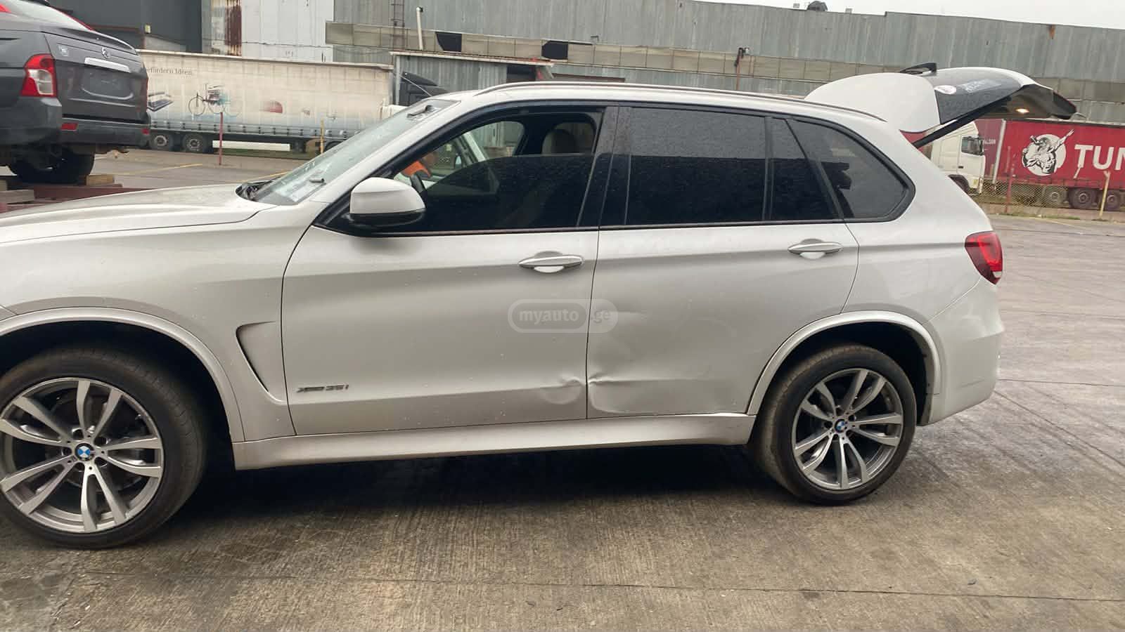 BMW X5 2015 — photo 2
