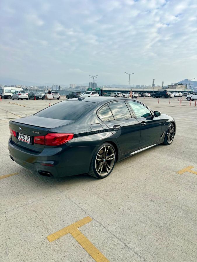 BMW 550 2018 — photo 2