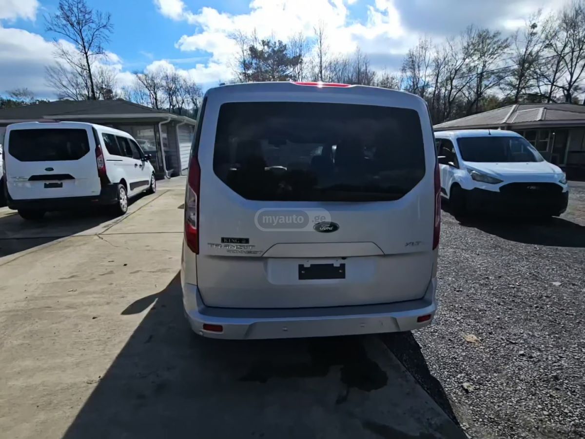 Ford Transit Connect 2017 — photo 2
