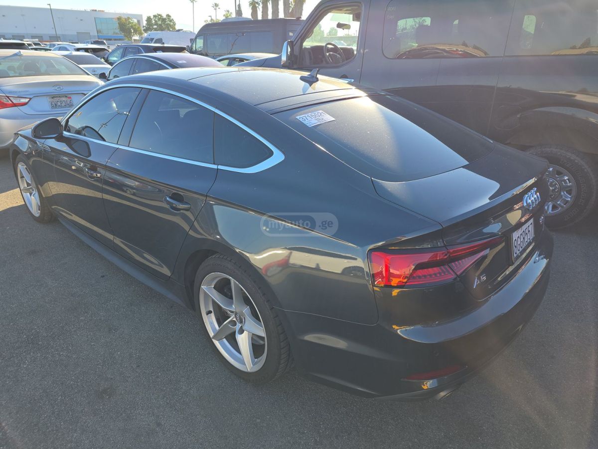 Audi A5 2018 — photo 2