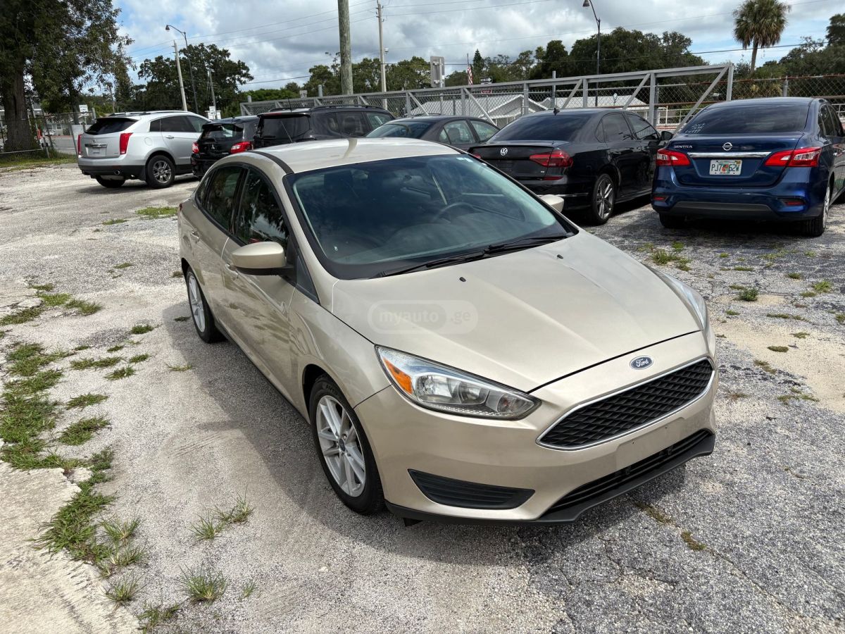 Ford Focus 2018 — photo 2