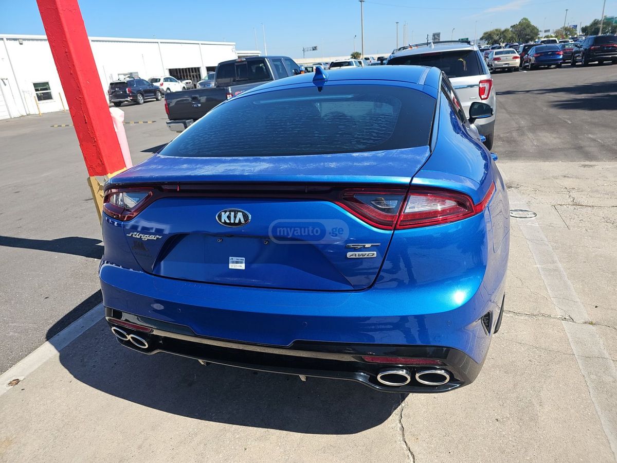 Kia Stinger 2018 — photo 2