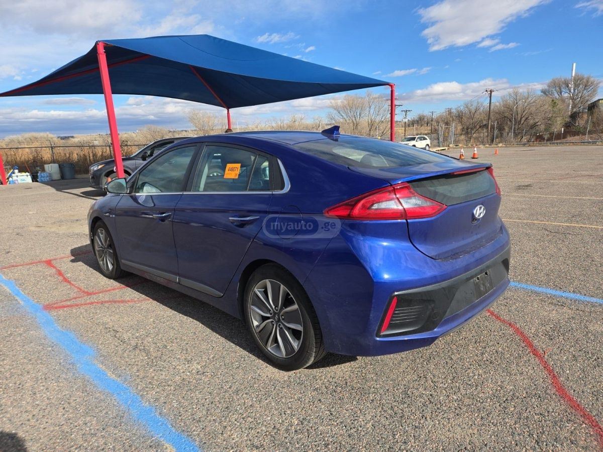 Hyundai Ioniq 2019 — photo 2