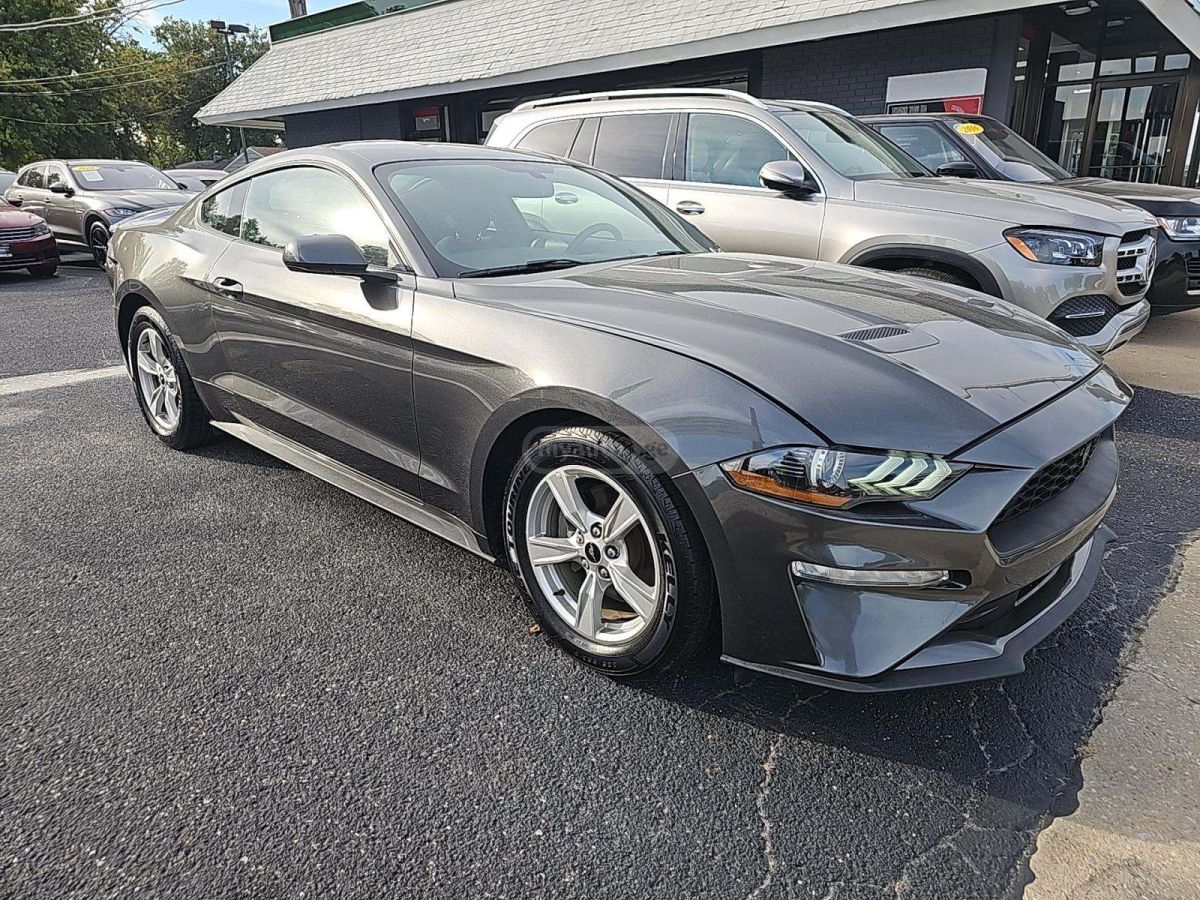 Ford Mustang 2020 — photo 2