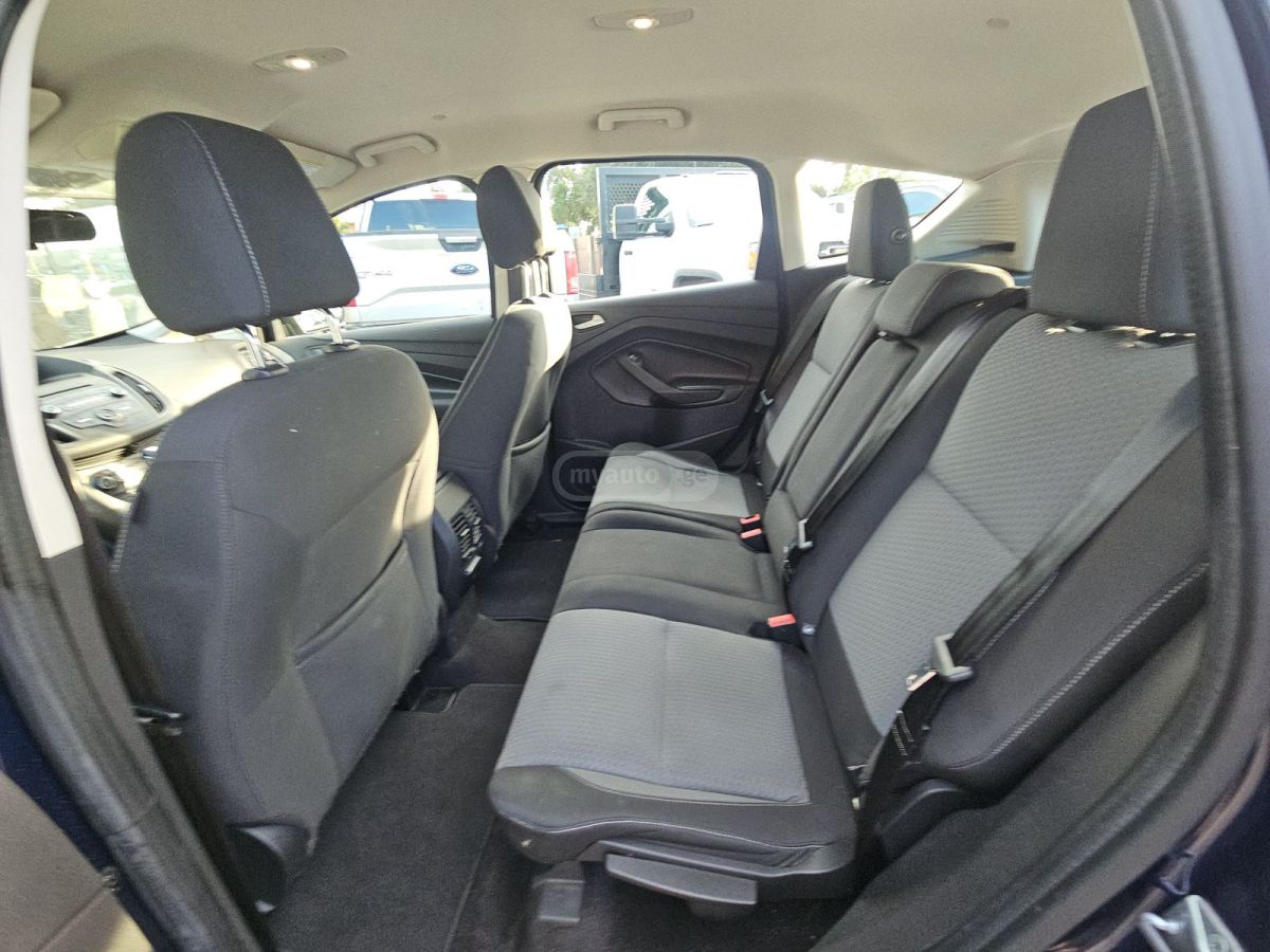 Ford C-Max 2017 — photo 2