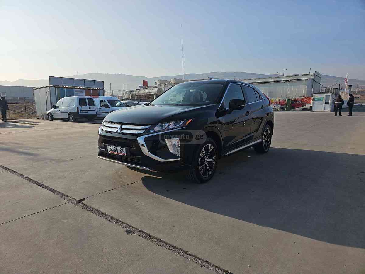 Mitsubishi Eclipse Cross 2018 — photo 2