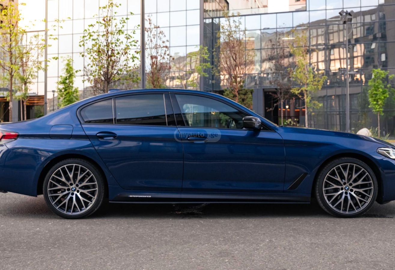 BMW 530 2021 — photo 2