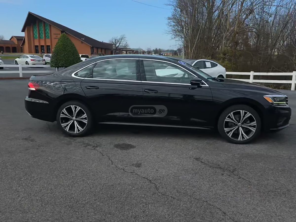 Volkswagen Passat 2022 — photo 2