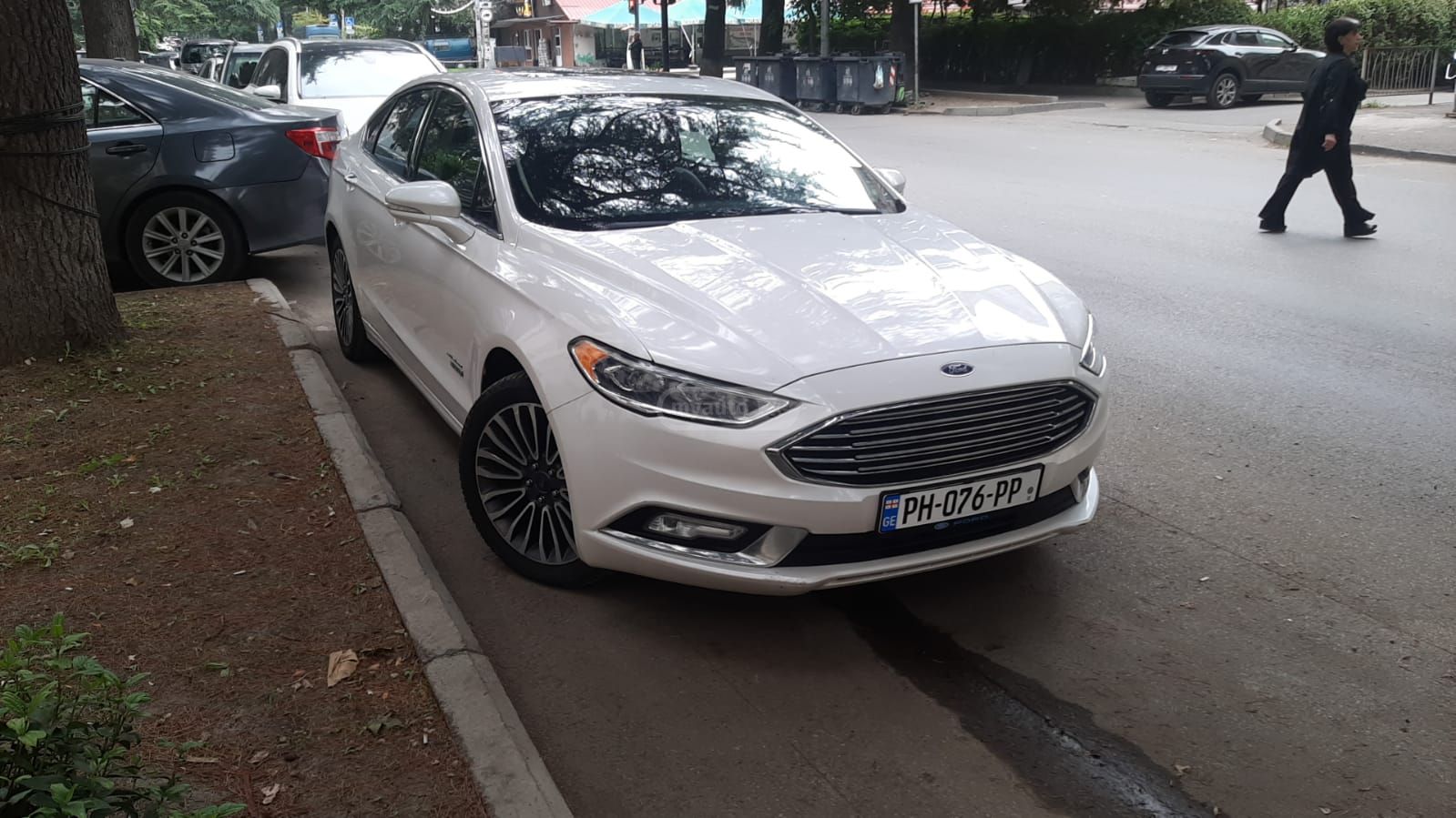 Ford Fusion 2017 — photo 2