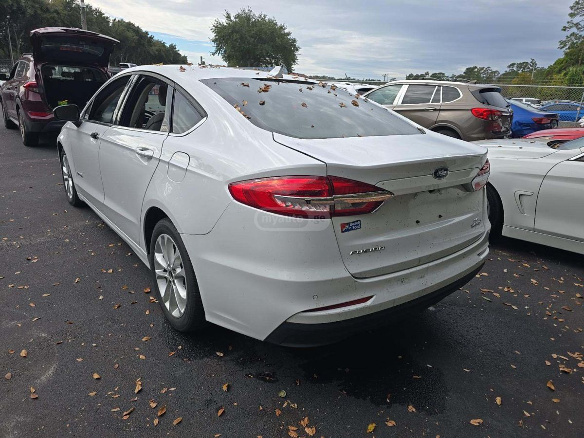Ford Fusion 2020 — photo 2