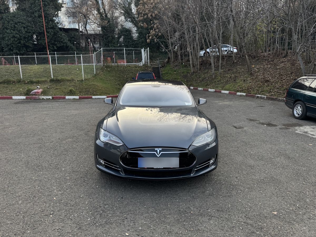 Tesla Model S 2013 — photo 2