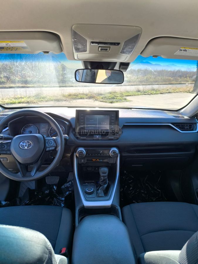 Toyota RAV 4 2020 — photo 2
