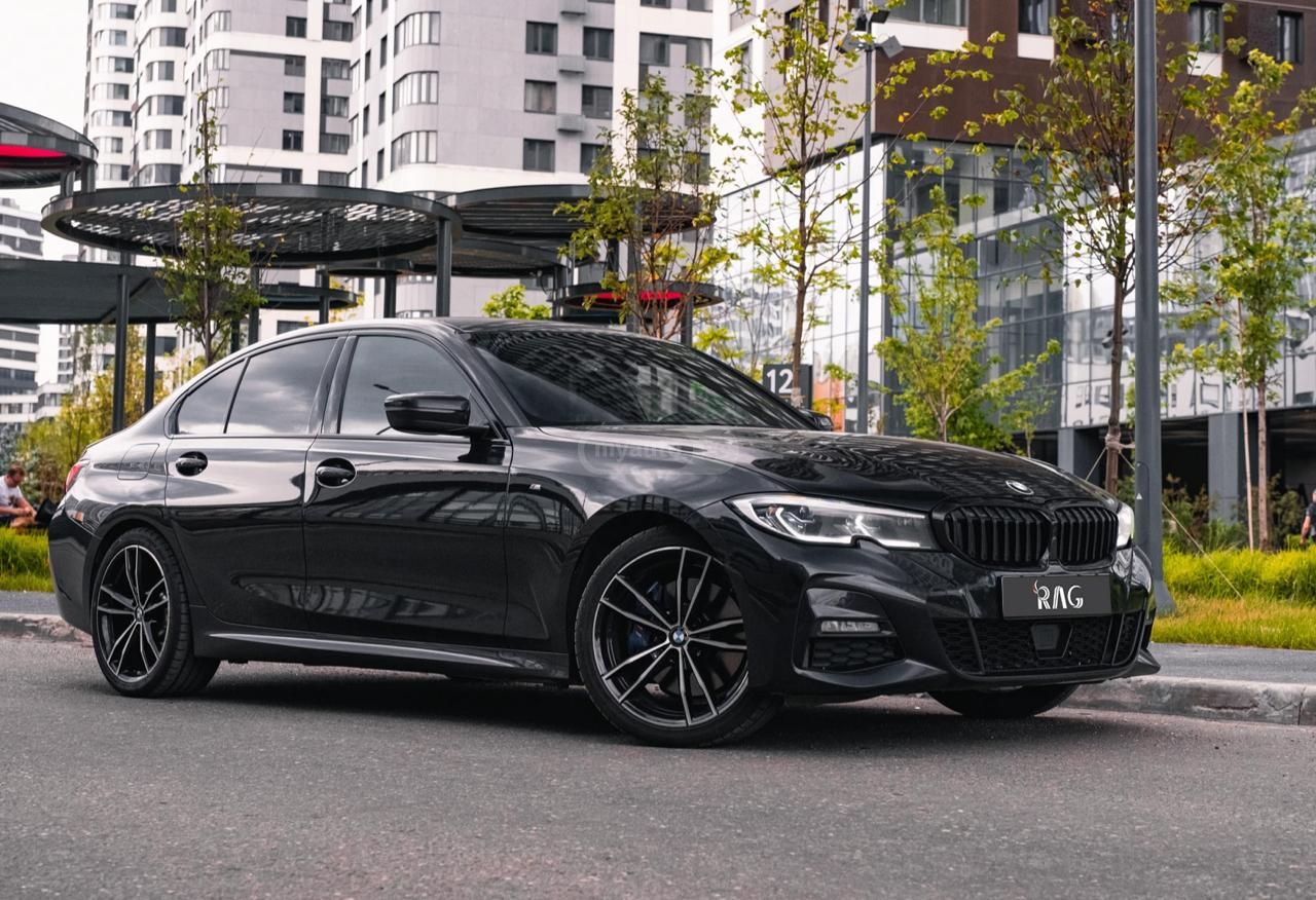 BMW 330