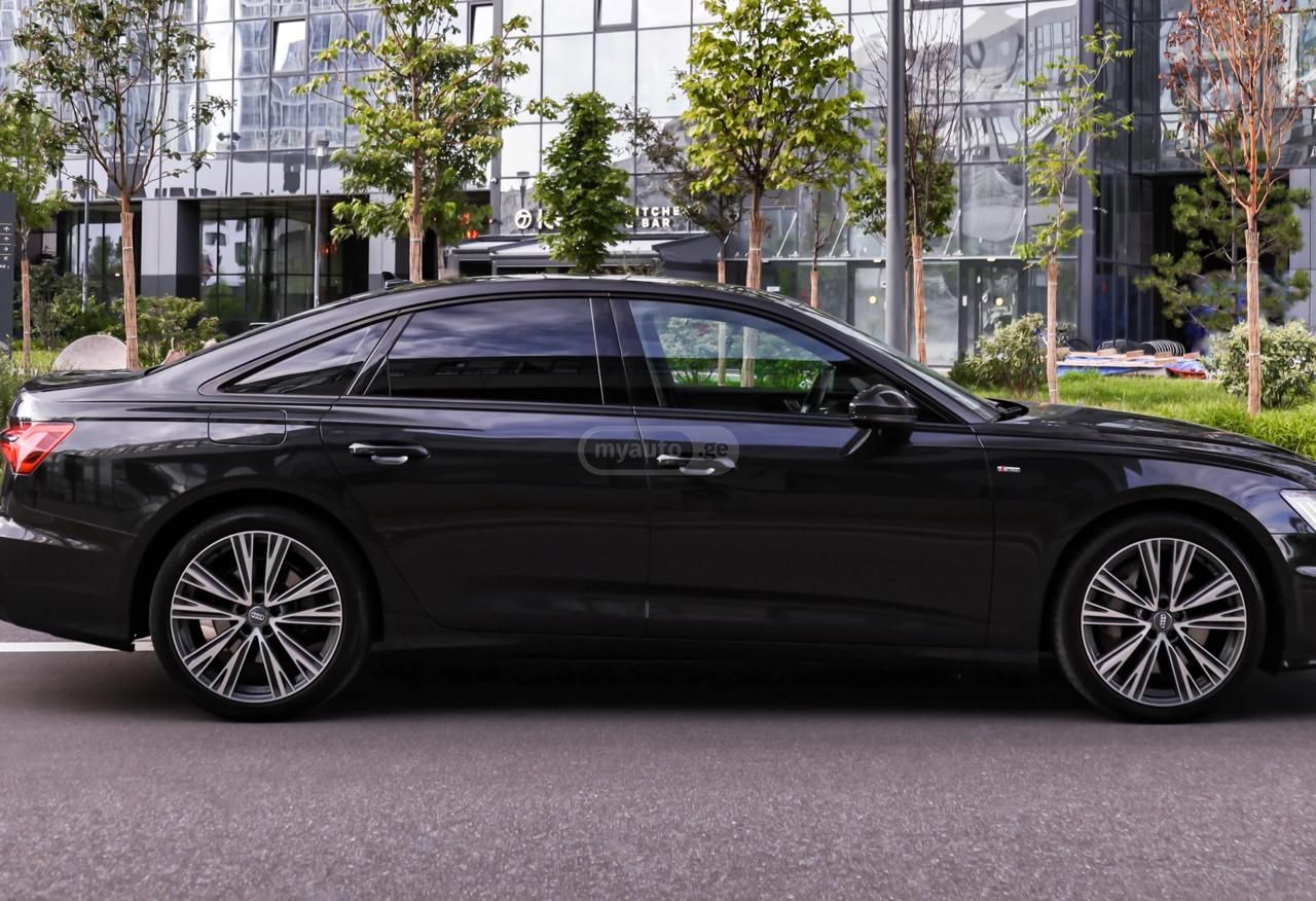 Audi A6 2019 — photo 2