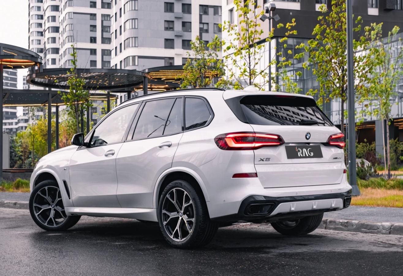BMW X5 2021 — photo 2