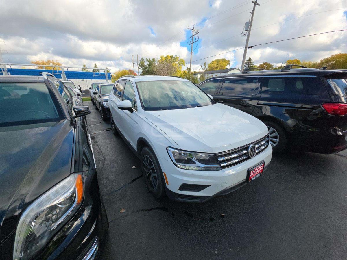 Volkswagen Tiguan 2021 — photo 2