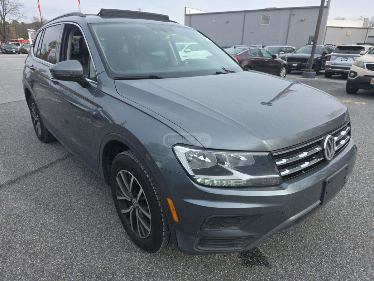 Volkswagen Tiguan 2019 — photo 2