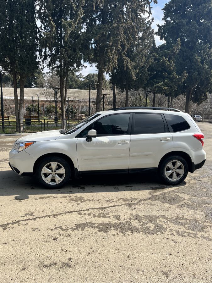 Subaru Forester 2015 — photo 2