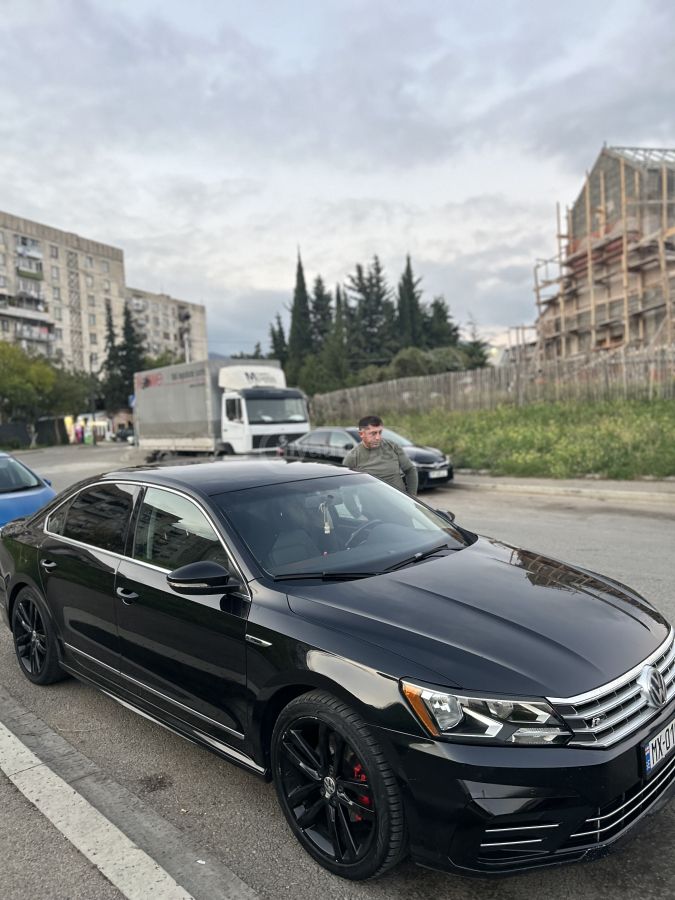 Volkswagen Passat 2017 — photo 2