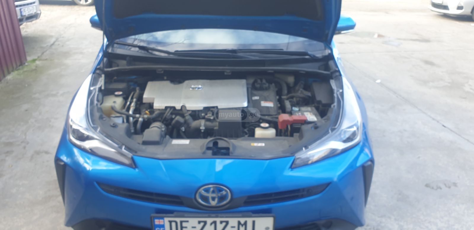 Toyota Prius 2019 — photo 2