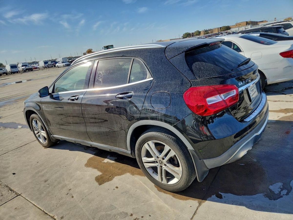 Mercedes-Benz GLA 250 2018 — photo 2