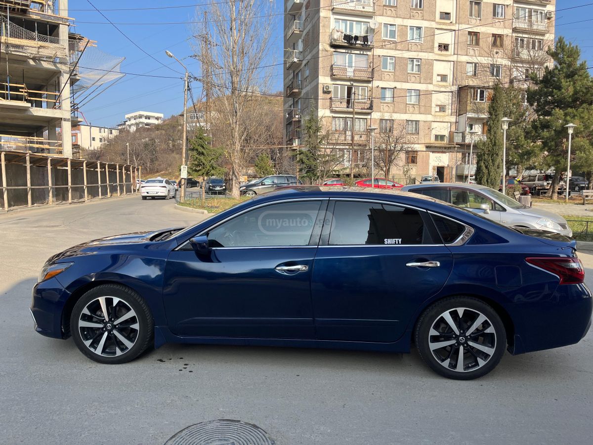 Nissan Altima 2017 — photo 2