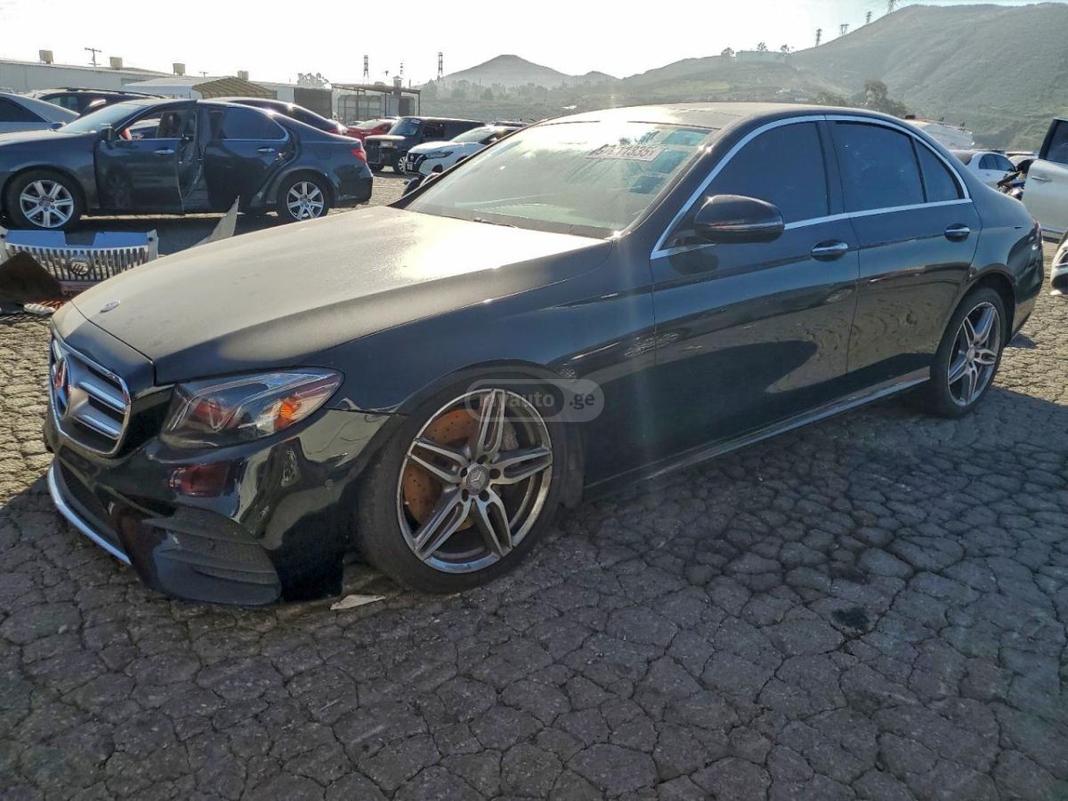 Mercedes-Benz E 300