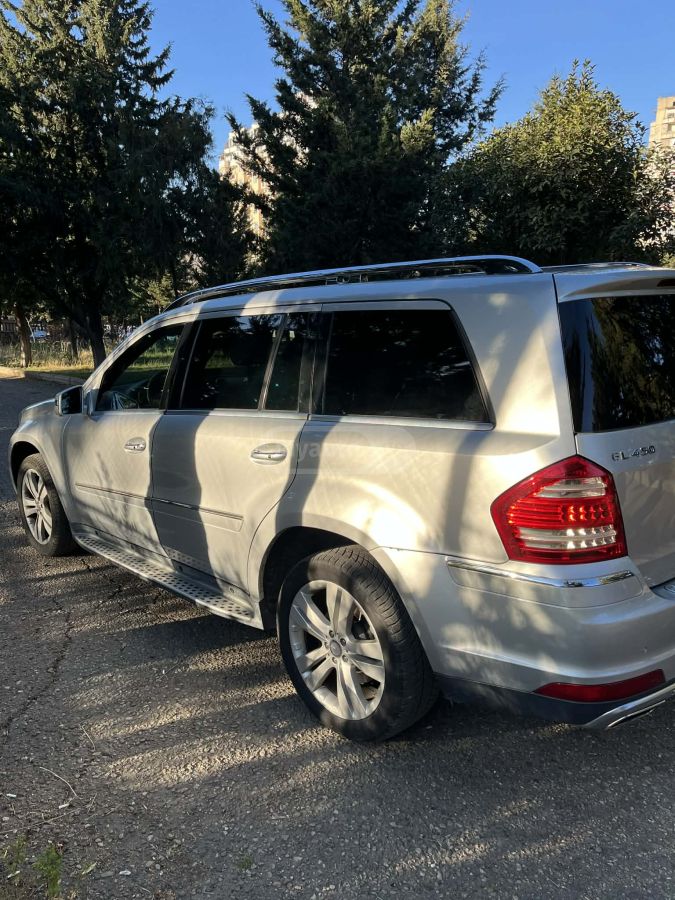 Mercedes-Benz GL 450 2011 — photo 2