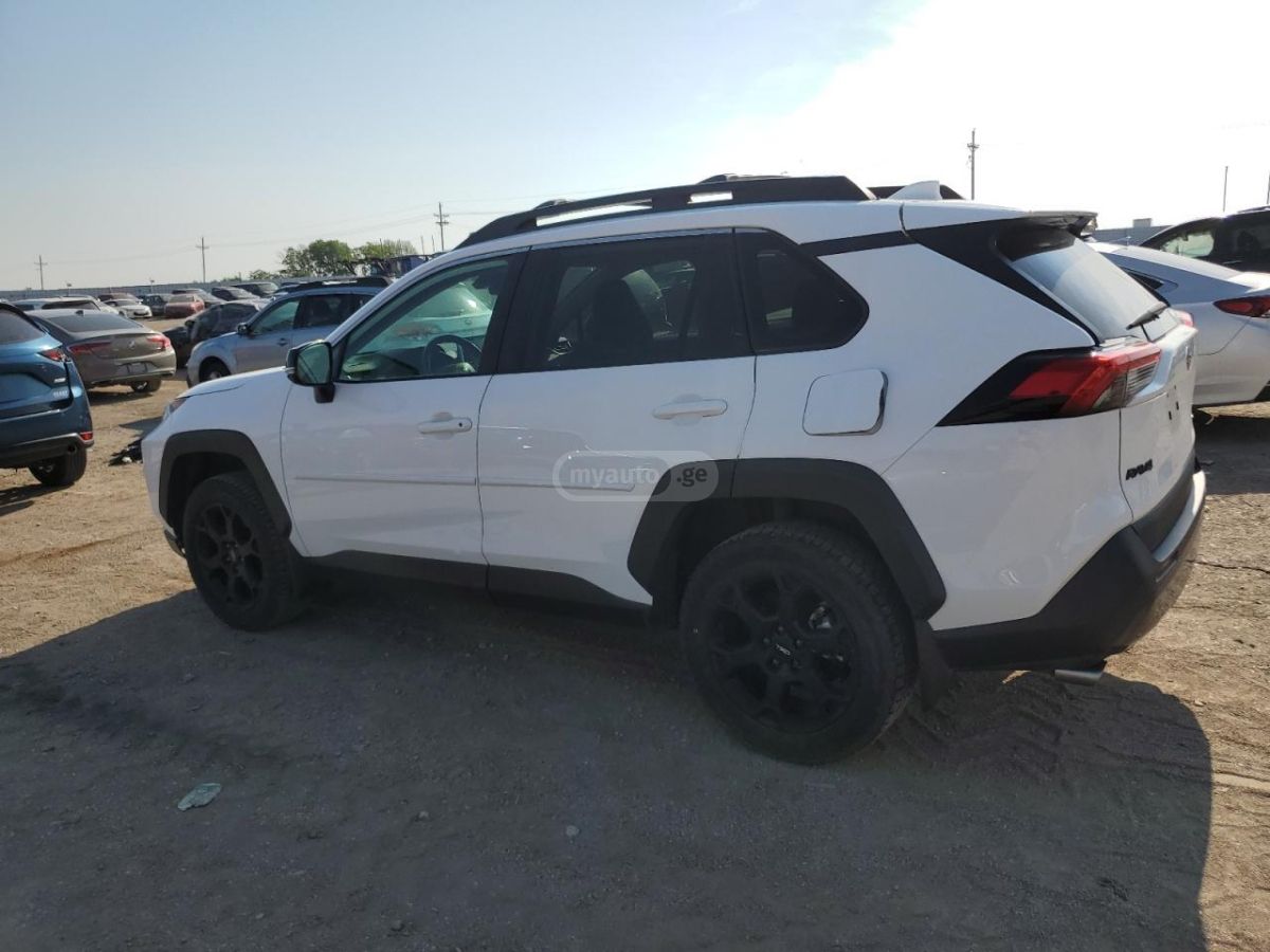 Toyota RAV 4 2020 — photo 2