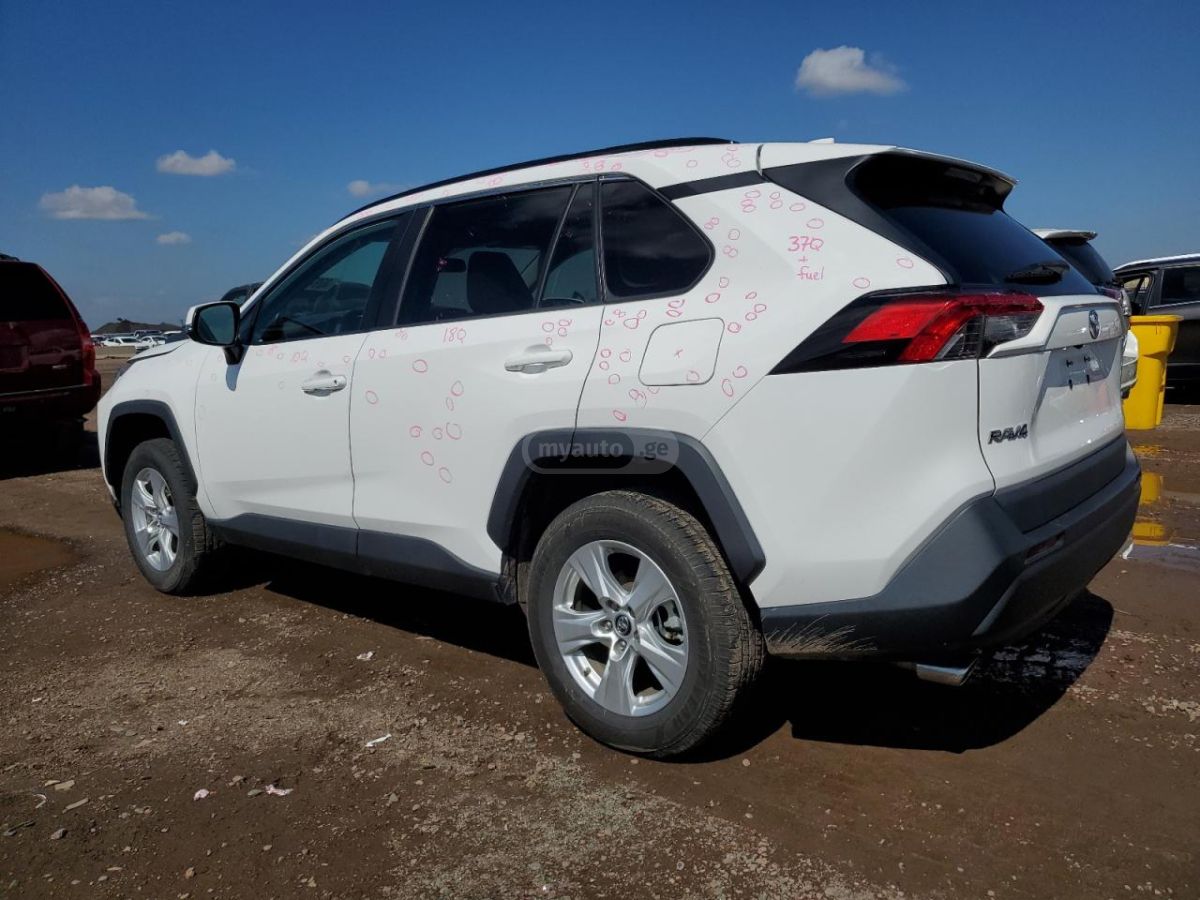 Toyota RAV4 2019 — photo 2
