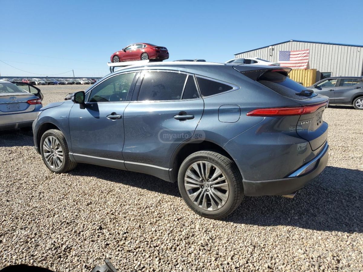 Toyota Venza 2021 — photo 2