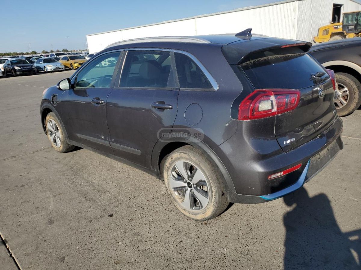 Kia Niro 2019 — photo 2