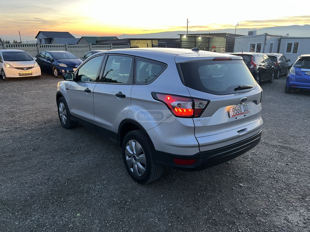 Ford Escape 2017 — photo 2